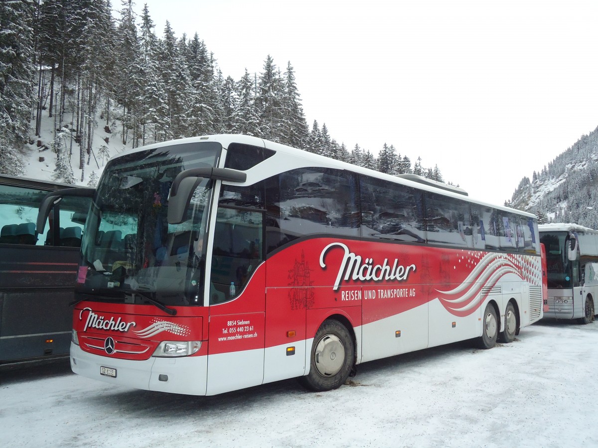 (137'416) - M�chler, Siebnen - SZ 6155 - Mercedes am 7. Januar 2012 in Adelboden, ASB