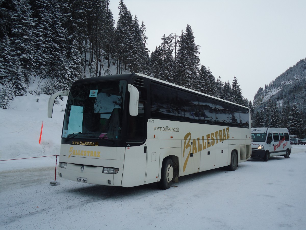 (137'429) - Ballestraz, Gr�ne - VS 43'094 - Renault am 7. Januar 2012 in Adelboden, ASB