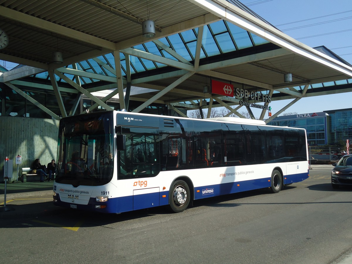 (138'254) - Globe-Limo, Gen�ve - Nr. 1911/GE 960'978 - MAN am 9. M�rz 2012 in Gen�ve, A�roport