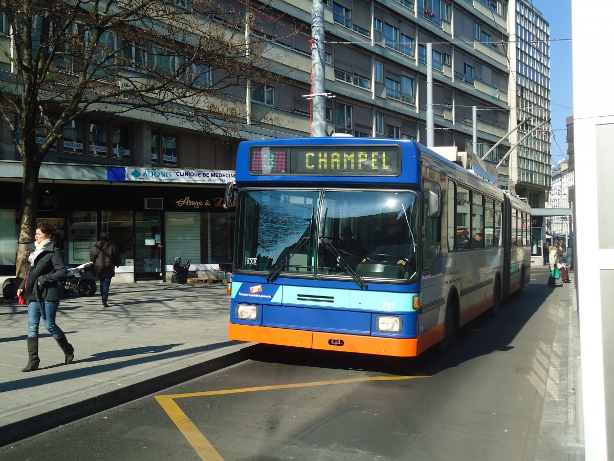 (138'288) - TPG Gen�ve - Nr. 711 - NAW/Hess Gelenktrolleybus am 9. M�rz 2012 in Gen�ve, Coutance