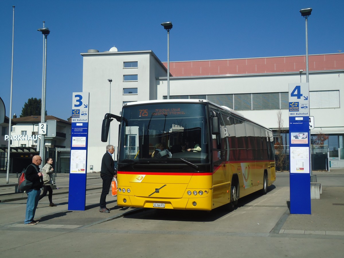 (138'331) - Schmidt, Jonschwil - SG 344'970 - Volvo am 14. M�rz 2012 beim Bahnhof Wil