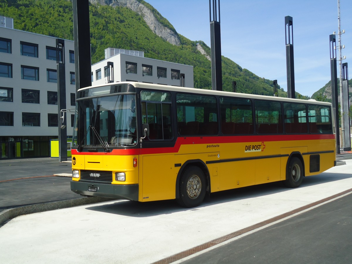 (138'940) - PostAuto Graub�nden (R�trobus) - NAW/Hess (ex P 24'428) am 17. Mai 2012 beim Bahnhof Sargans