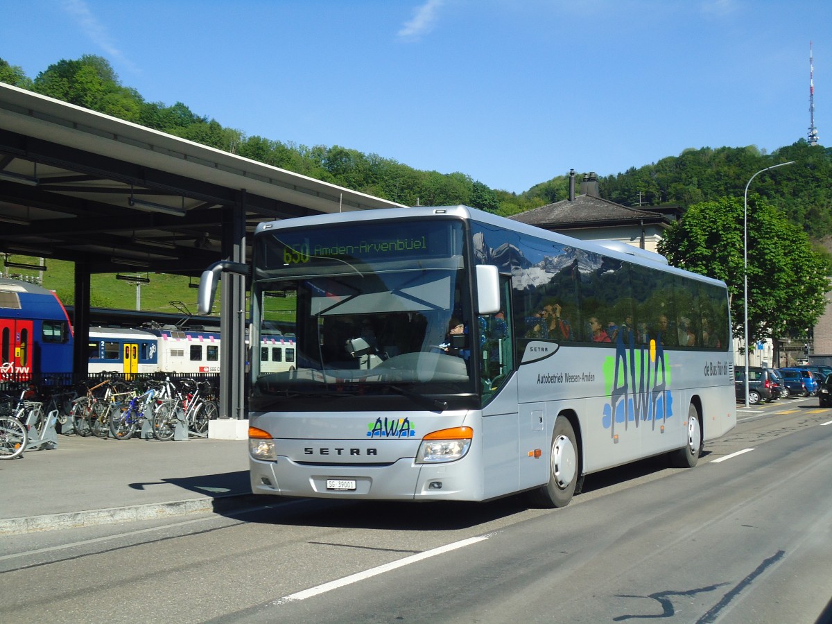 (138'970) - AWA Amden - Nr. 1/SG 39'001 - Setra am 17. Mai 2012 beim Bahnhof Ziegelbr�cke