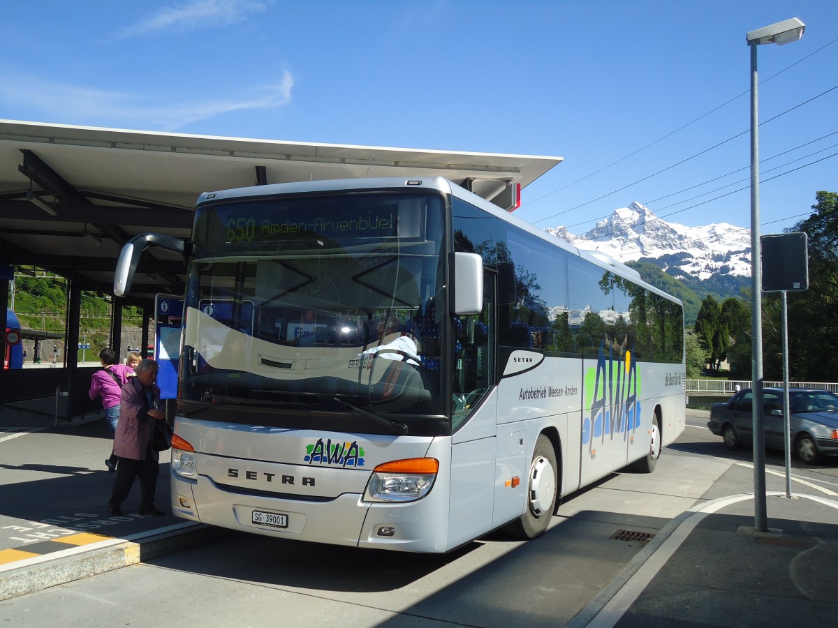 (138'972) - AWA Amden - Nr. 1/SG 39'001 - Setra am 17. Mai 2012 beim Bahnhof Ziegelbr�cke