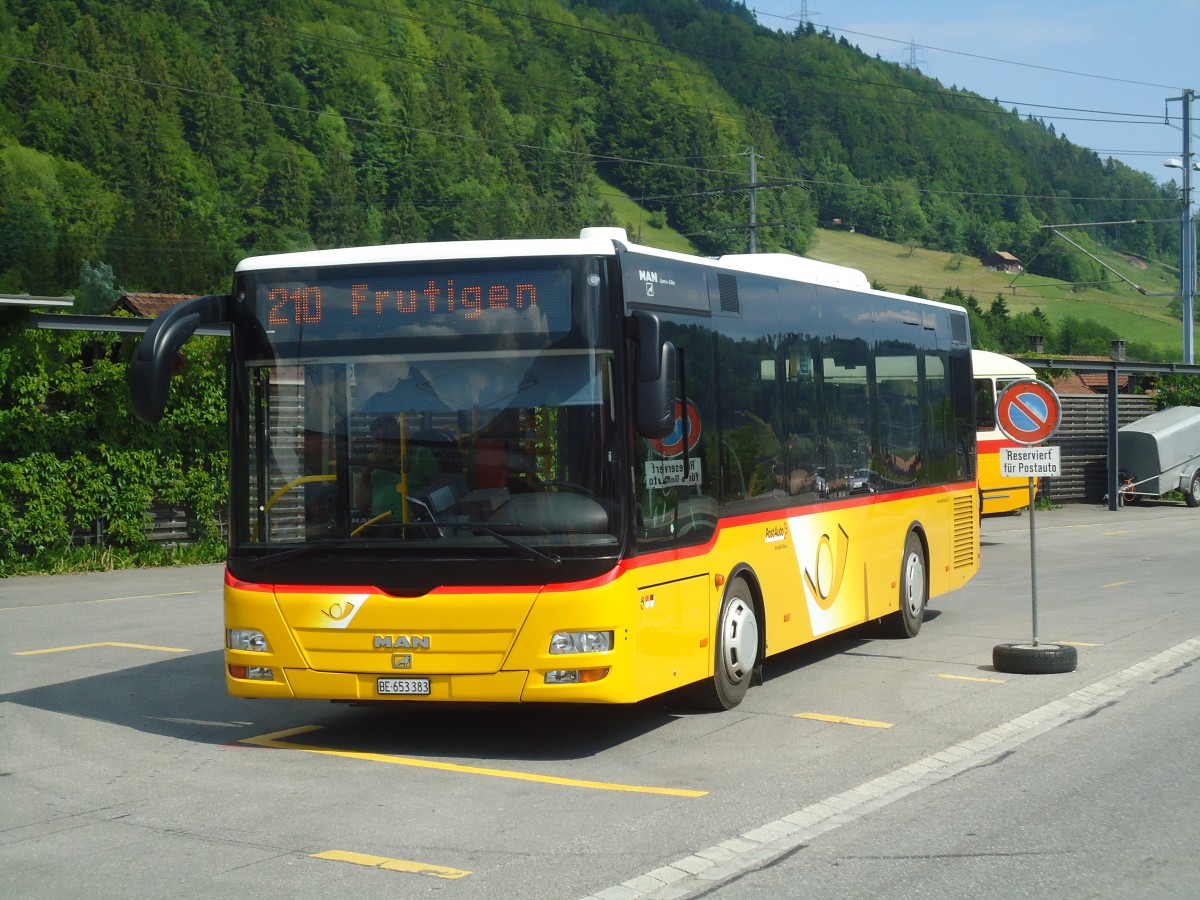 (139'157) - PostAuto Bern - BE 653'383 - MAN/G�ppel am 28. Mai 2012 beim Bahnhof Reichenbach