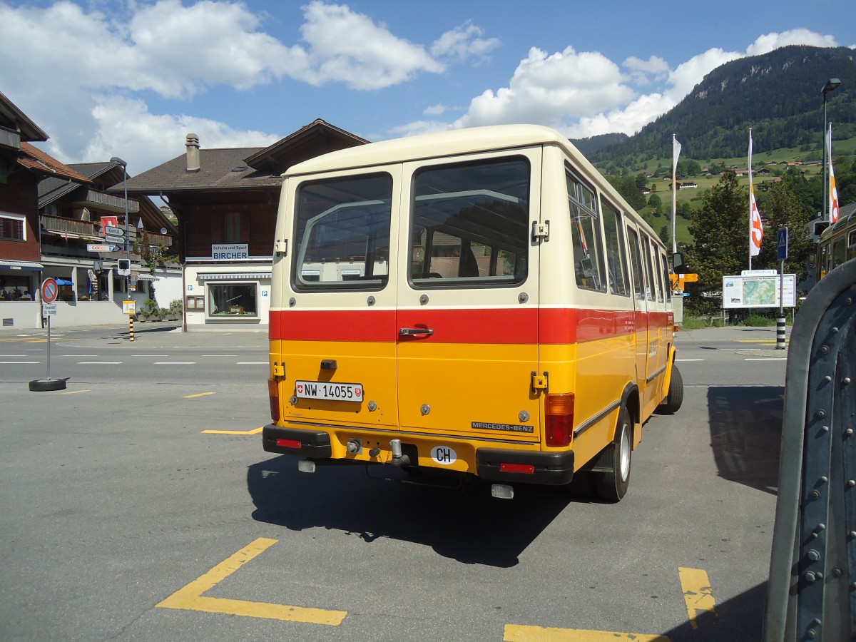(139'163) - M�ller, Ennetmoos - Nr. 6/NW 14'055 - Mercedes (ex Portenier, Adelboden Nr. 6; ex Geiger, Adelboden Nr. 6) am 28. Mai 2012 beim Bahnhof Reichenbach
