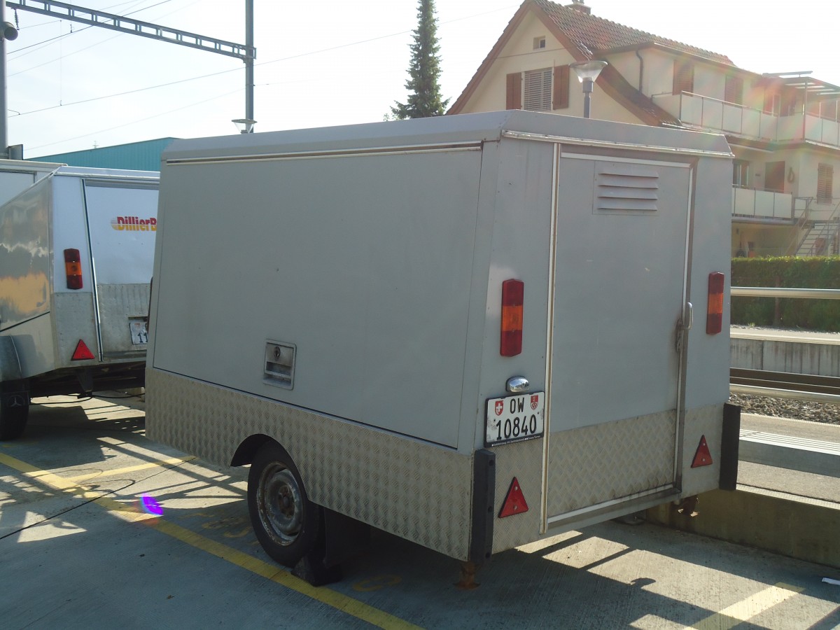 (139'200) - Dillier, Sarnen - OW 10'840 - Gangloff/AW PTT Gep�ckanh�nger (ex P 30'394) am 2. Juni 2012 beim Bahnhof Sarnen