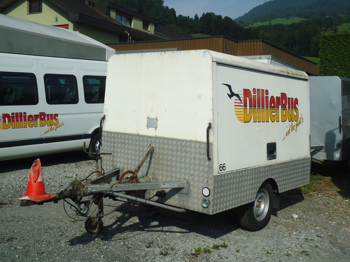 (139'209) - Dillier, Sarnen - Nr. 66/OW 10'921 - Gangloff/AW PTT Gep�ckanh�nger am 2. Juni 2012 in Sarnen, Garage