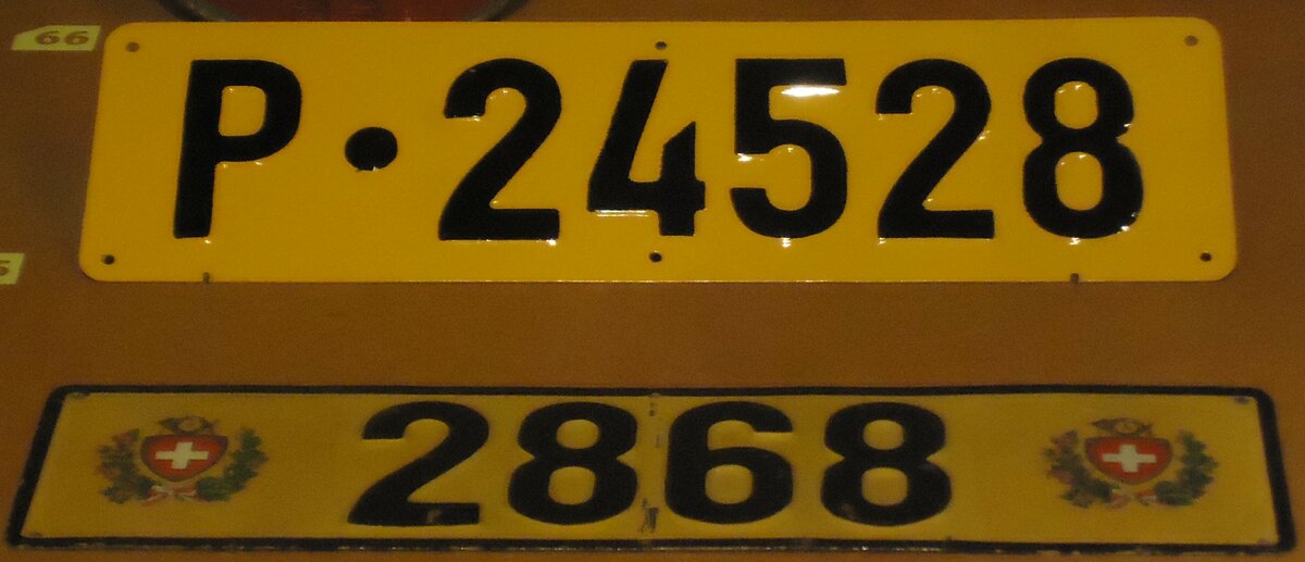 (139'309) - Nummernschilder - P 24'528 + 2868 - am 3. Juni 2012 in Bern, Museum f�r Kommunikation