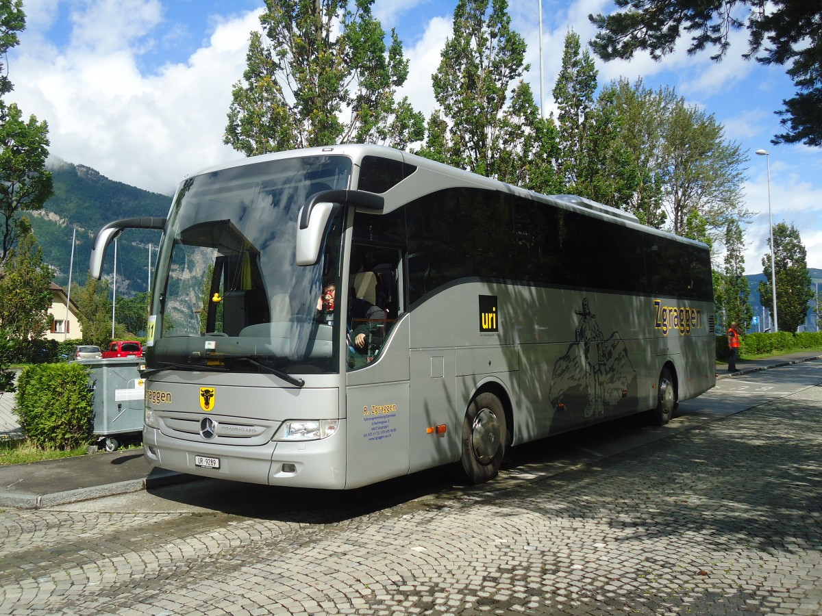 (139'394) - Zgraggen, Schattdorf - UR 9289 - Mercedes am 11. Juni 2012 beim Bahnhof Fl�elen