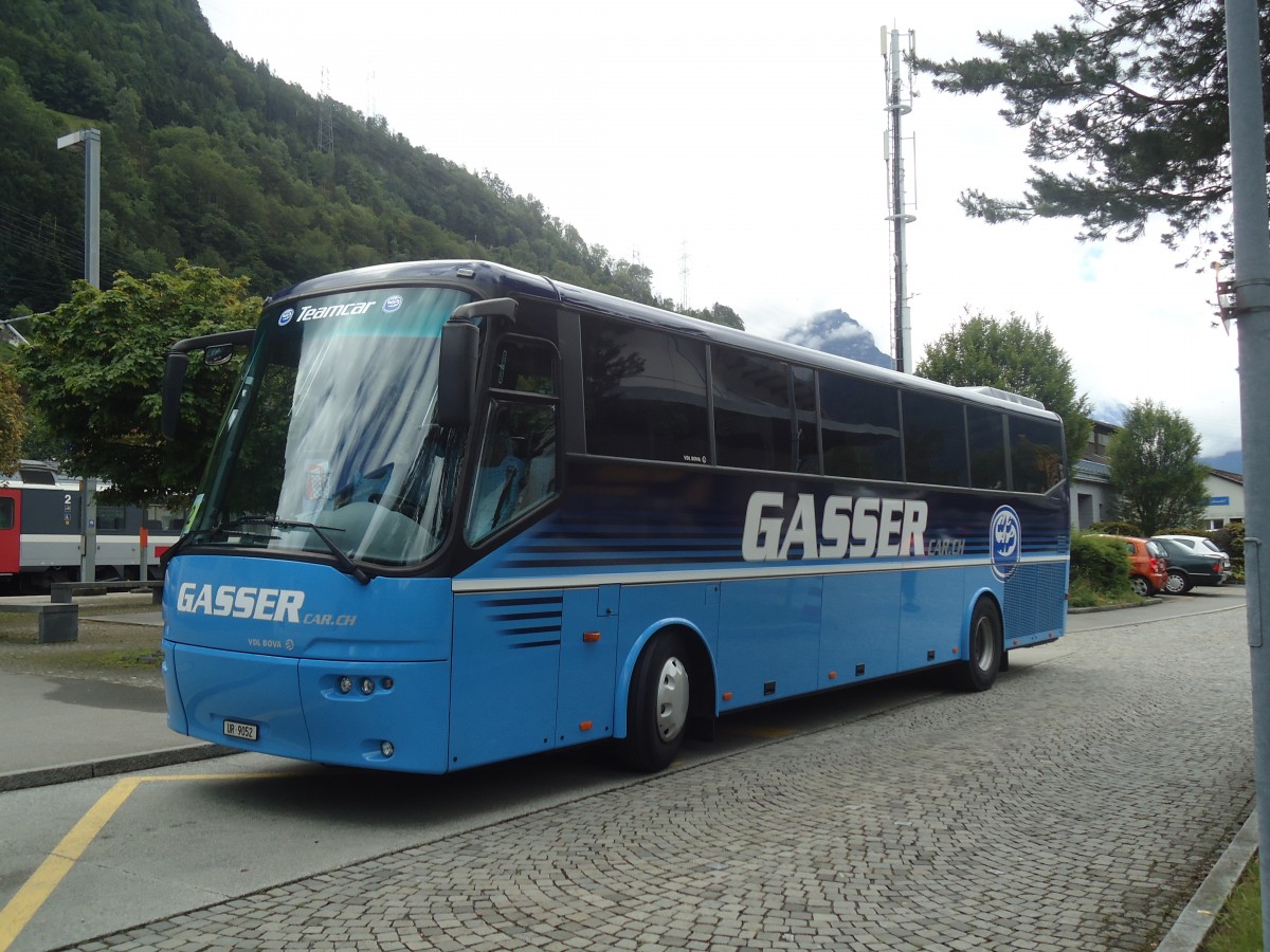 (139'422) - Gasser, Altdorf - UR 9052 - Bova am 11. Juni 2012 beim Bahnhof Fl�elen