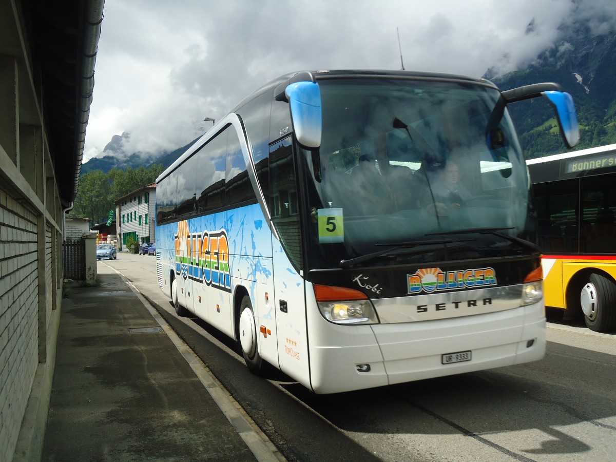 (139'431) - Bolliger, Untersch�chen - UR 9333 - Setra am 11. Juni 2012 beim Bahnhof Fl�elen