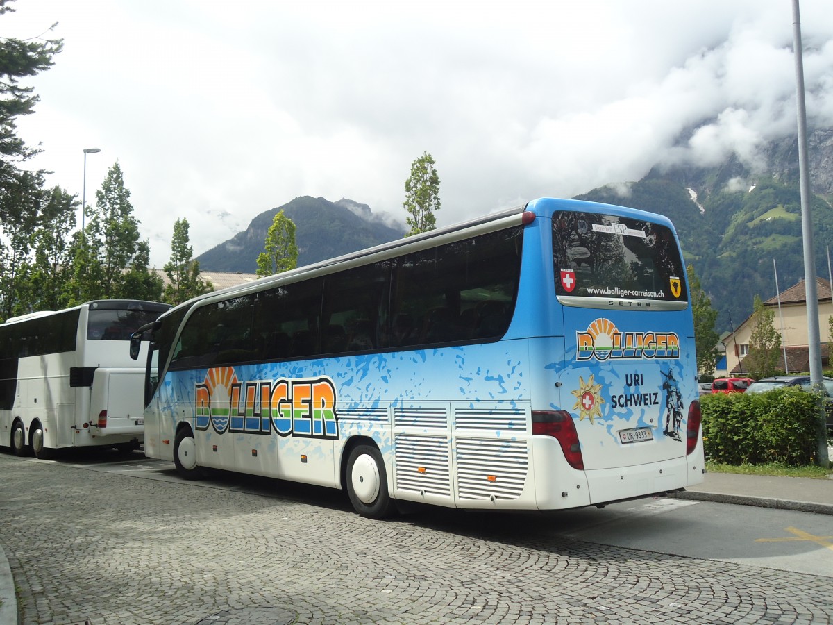 (139'438) - Bolliger, Untersch�chen - UR 9333 - Setra am 11. Juni 2012 beim Bahnhof Fl�elen