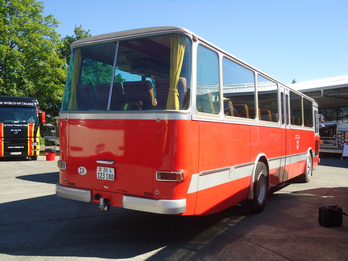(139'625) - FBW-Club, M�nnedorf - ZH 123'180 - FBW/R&J (ex Tiemann, Oetwil Nr. 19; ex W�est, Brittnau; ex Wespe, Altst�tten; ex AFA Adelboden Nr. 19) am 16. Juni 2012 in Hinwil, AMP