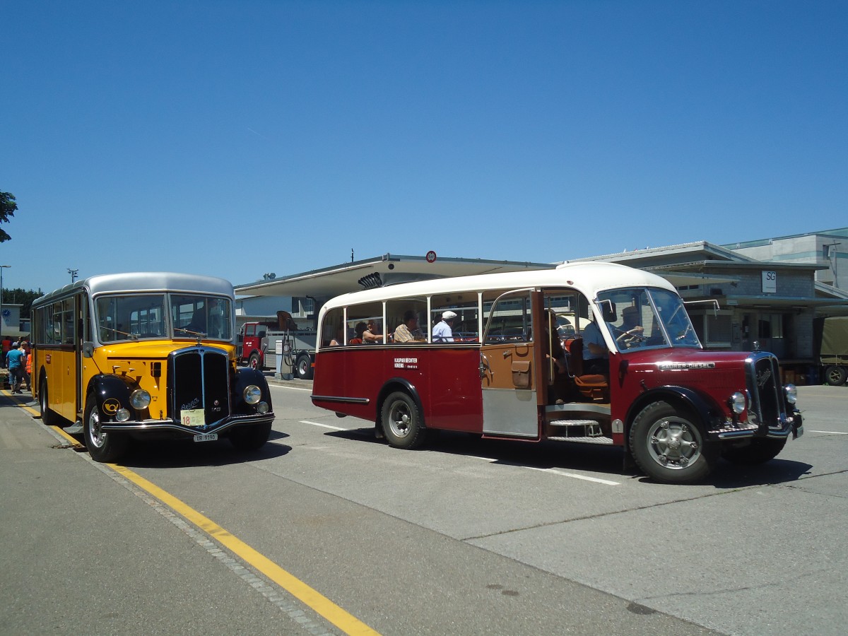 (139'699) - Roost, Morschach - UR 9190 - Berna/Hess (ex diverse Besitzer; ex AGO Olten Nr. 5) + Bechter, Kriens - LU 82'380 - Saurer/Krapf (ex M�nch, D-Marienberg; ex Spirig, Widnau; ex RhV Altst�tten Nr. 33; ex Th�r, Eichberg) am 16. Juni 2012 in Hinwil, AMP