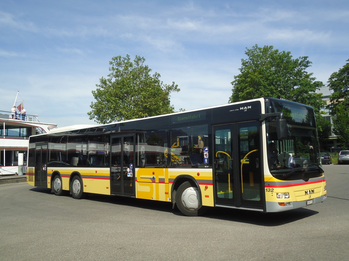 (140'002) - STI Thun - Nr. 132/BE 801'132 - MAN am 24. Juni 2012 bei der Schiffl�ndte Thun
