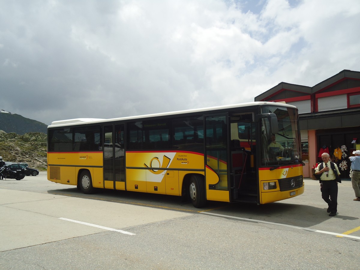 (140'307) - Mattli, Wassen - UR 9209 - Mercedes am 1. Juli 2012 in Nufenen, Passh�he