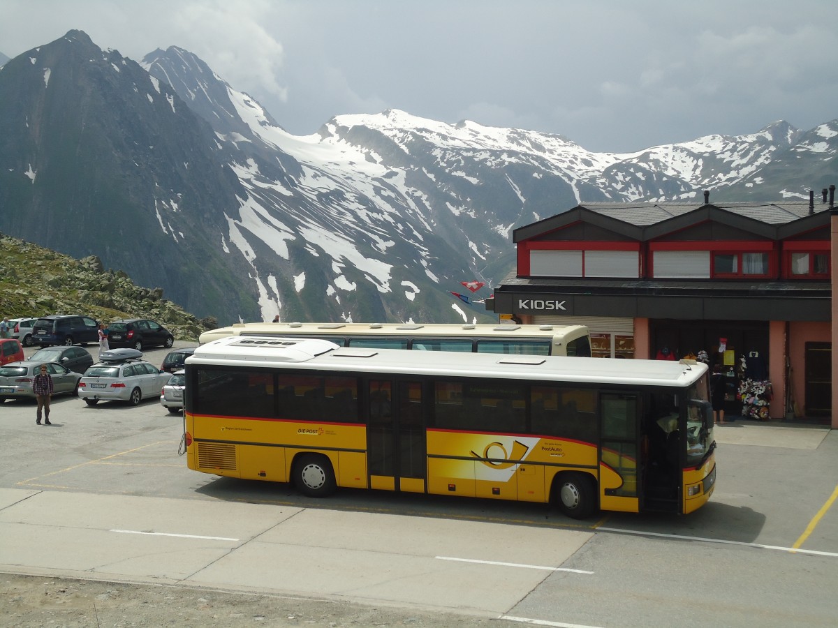 (140'310) - Mattli, Wassen - UR 9209 - Mercedes am 1. Juli 2012 in Nufenen, Passh�he