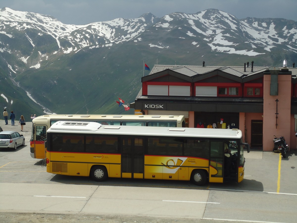 (140'311) - Mattli, Wassen - UR 9209 - Mercedes am 1. Juli 2012 in Nufenen, Passh�he