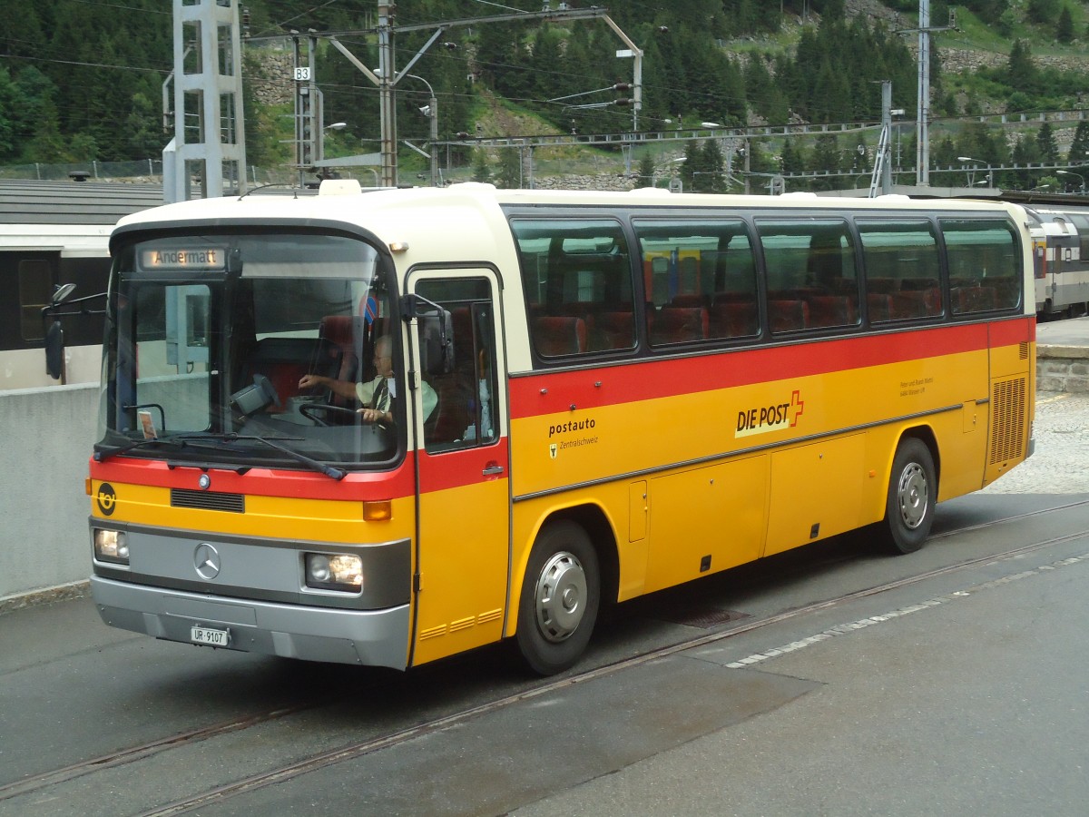 (140'378) - Mattli, Wassen - UR 9107 - Mercedes am 1. Juli 2012 beim Bahnhof G�schenen