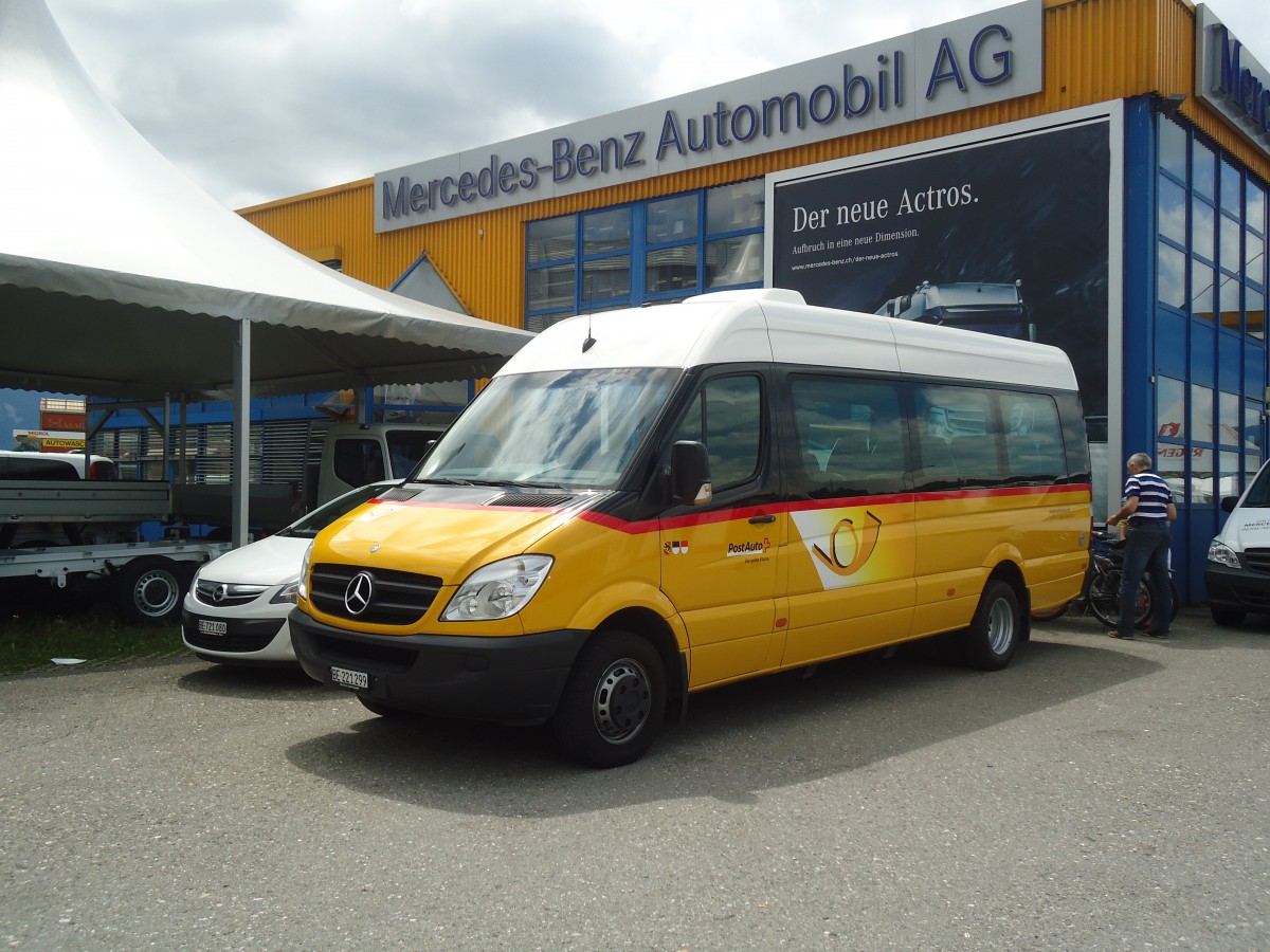 (140'415) - L�thi, Hinterfultigen - BE 221'299 - Mercedes am 8. Juli 2012 in Uetendorf, Allmend