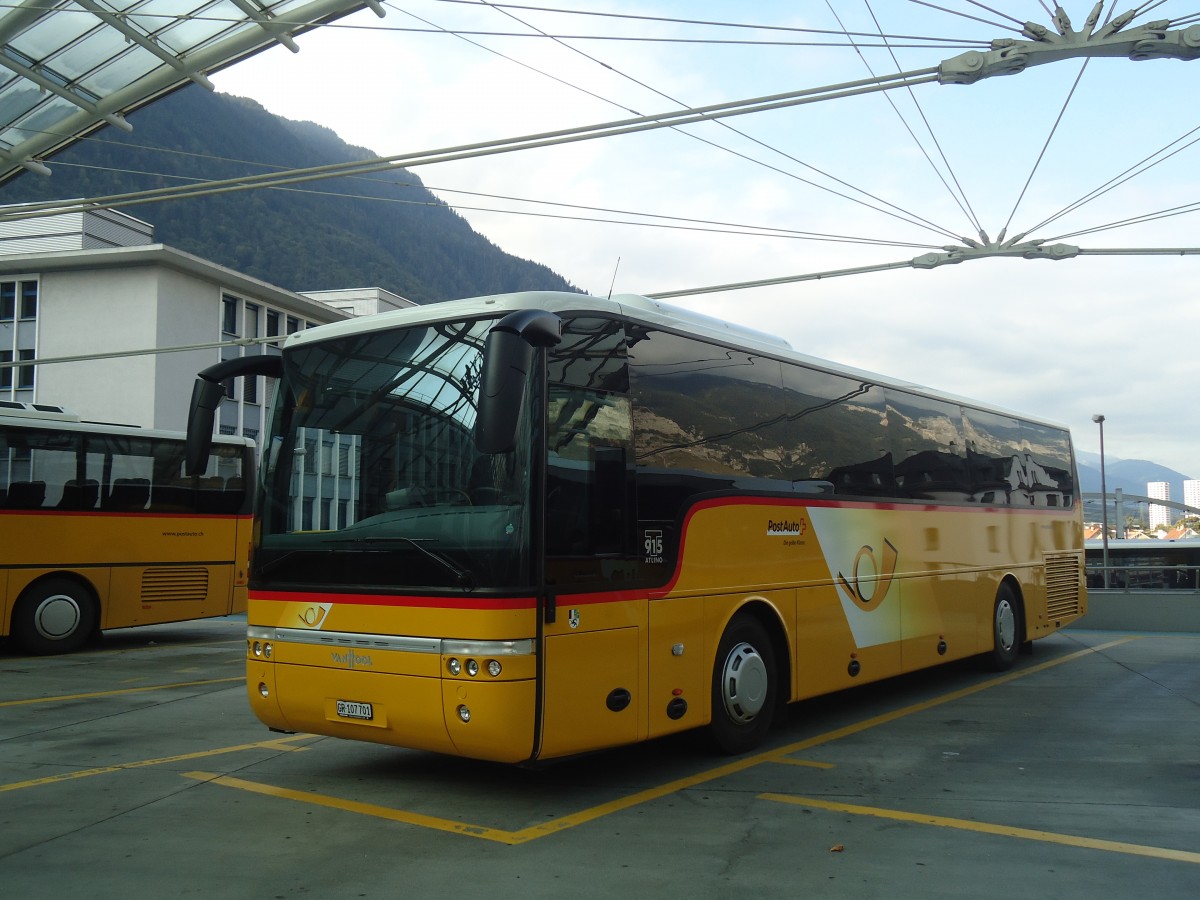 (141'574) - PostAuto Graub�nden - GR 107'701 - Van Hool am 15. September 2012 in Chur, Postautostation