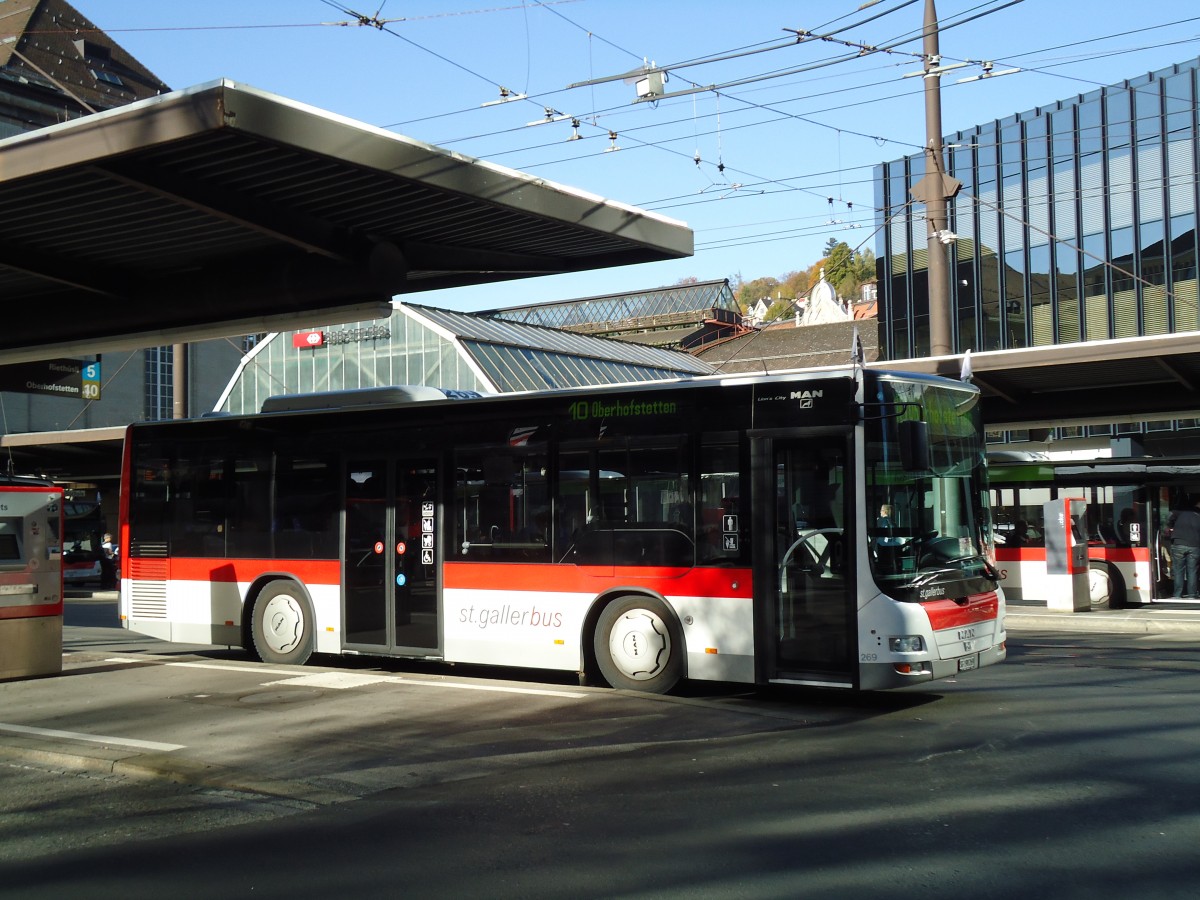 (141'952) - St. Gallerbus, St. Gallen - Nr. 269/SG 198'269 - MAN/G�ppel am 20. Oktober 2012 beim Bahnhof St. Gallen