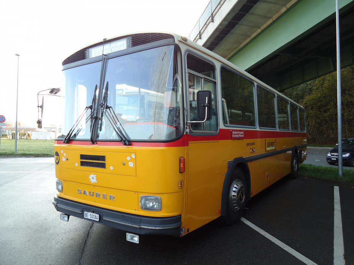 (141'973) - W�thrich, Ursenbach - Nr. 5/BE 10'184 - Saurer/T�scher (ex Sch�rch, Gutenburg Nr. 5; ex Engeloch, Riggisberg Nr. 5; ex P 25'668) am 21. Oktober 2012 in Flamatt, Bernstrasse
