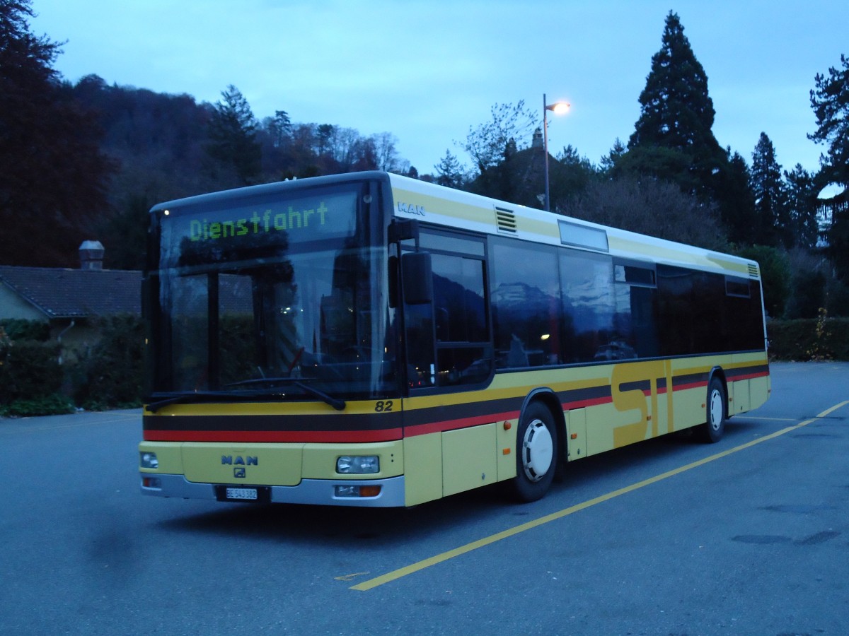 (142'268) - STI Thun - Nr. 82/BE 543'382 - MAN am 24. November 2012 bei der Schiffl�ndte Thun