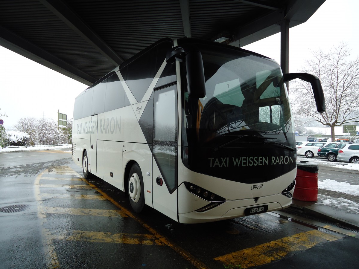 (142'337) - Weissen, Raron - VS 388'198 - Viseon am 8. Dezember 2012 in Pratteln, Autobahnrastst�tte