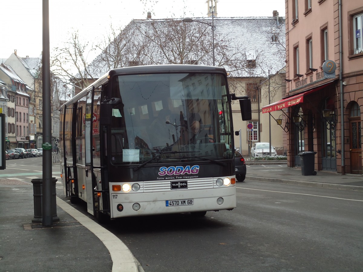 (142'352) - Sodag, Gruebwiller - Nr. 117/4570 XM 68 - Van Hool am 8. Dezember 2012 in Colmar, Th��tre