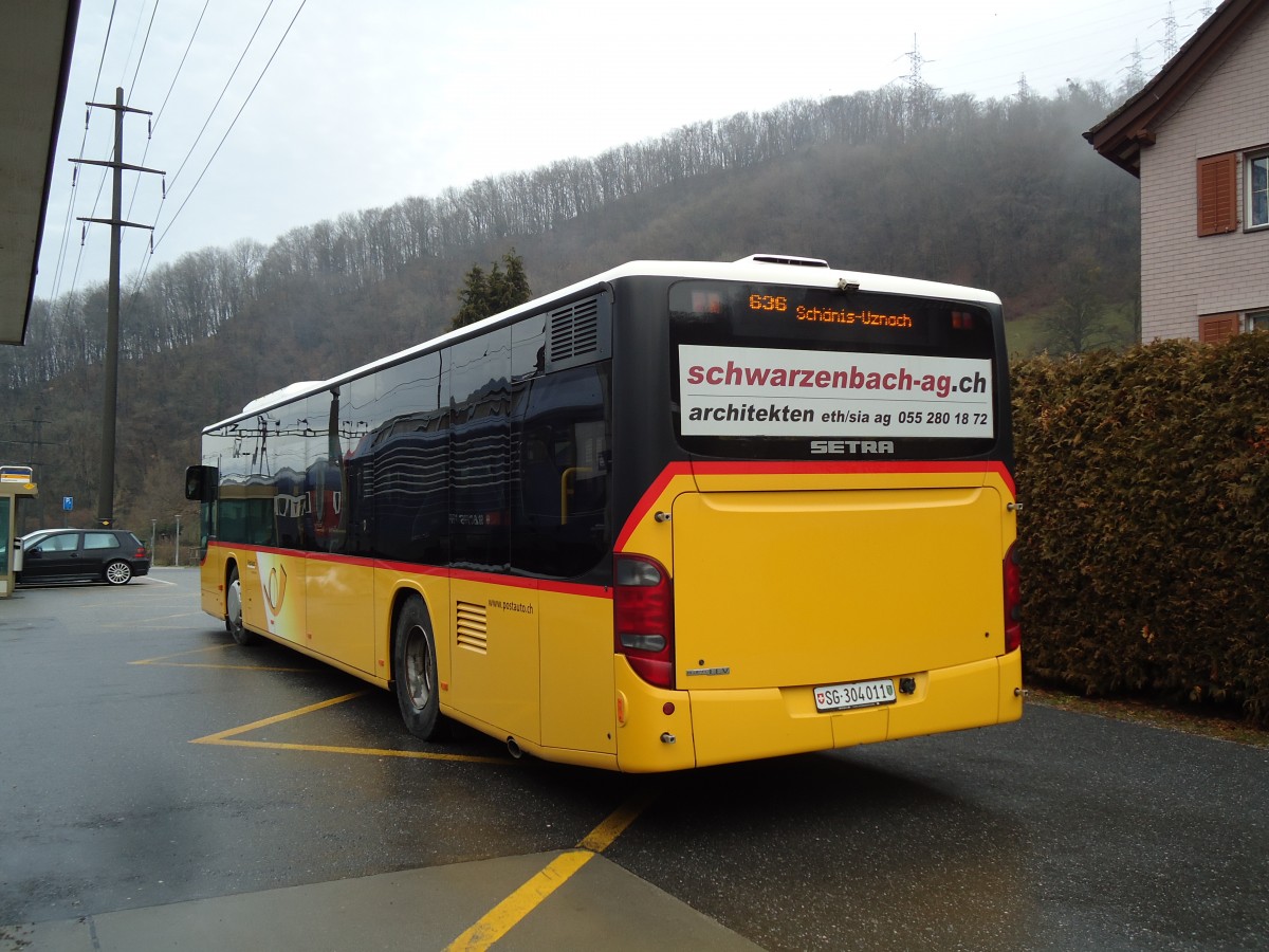 (142'573) - PostAuto Ostschweiz - SG 304'011 - Setra am 23. Dezember 2012 beim Bahnhof Ziegelbr�cke