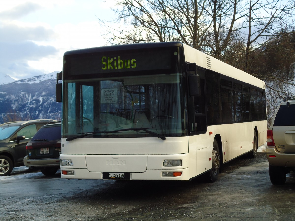 (142'640) - Buchard, Leytron - Nr. 98/VS 299'140 - MAN (ex TN Neuch�tel Nr. 222) am 26. Dezember 2012 in Ovronnaz, Lui Teise