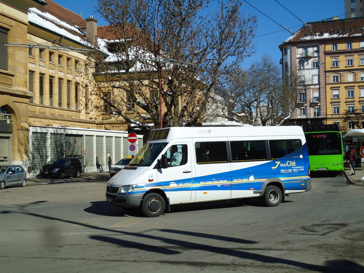 (143'251) - transN, La Chaux-de-Fonds - Nr. 22/NE 113'822 - Mercedes (ex MobiCit�, La Chaux-de-Fonds Nr. 22) am 19. Februar 2013 beim Bahnhof La Chaux-de-Fonds