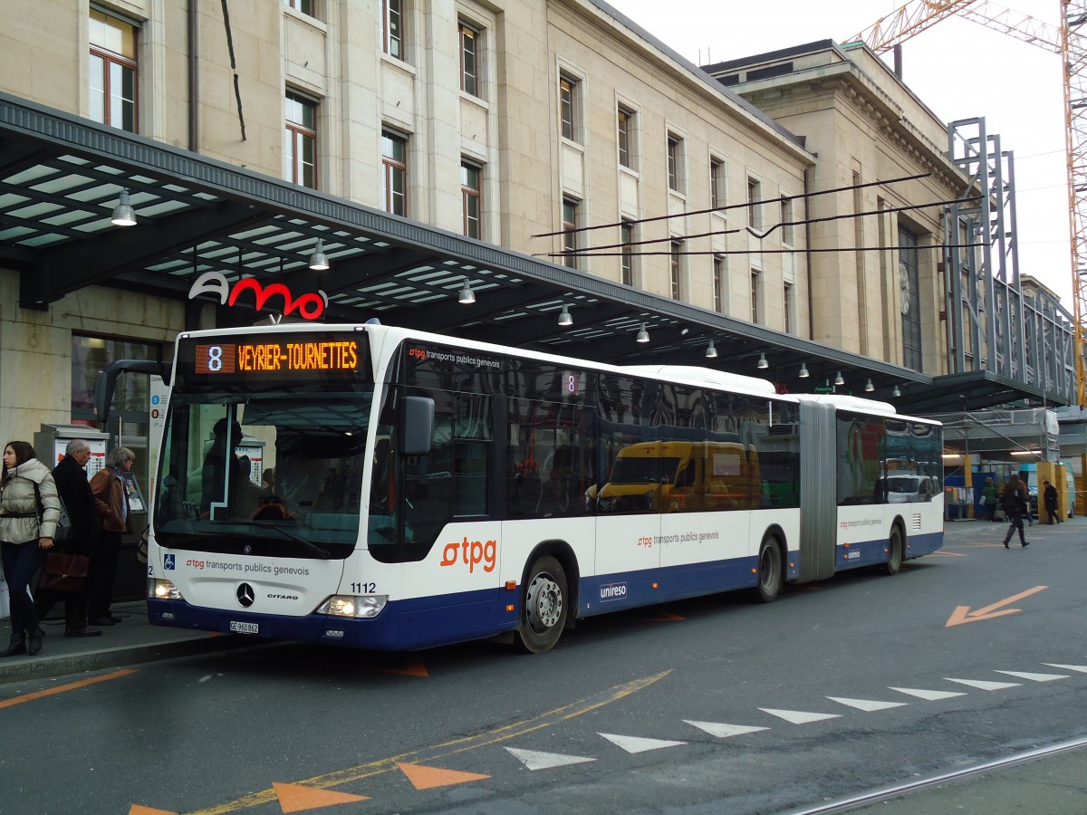 (143'336) - TPG Gen�ve - Nr. 1112/GE 960'862 - Mercedes am 22. Februar 2013 beim Bahnhof Gen�ve