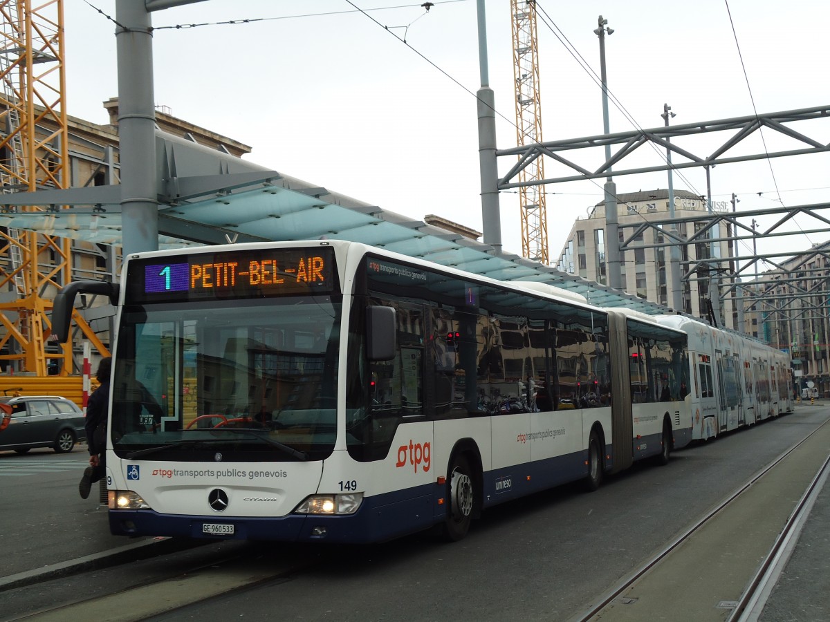 (143'337) - TPG Gen�ve - Nr. 149/GE 960'533 - Mercedes am 22. Februar 2013 beim Bahnhof Gen�ve