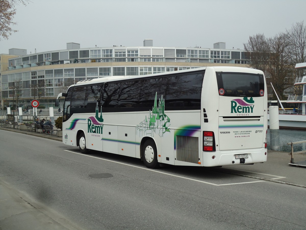 (143'601) - Remy, Lausanne - VD 1271 - Volvo am 3. April 2013 bei der Schiffl�ndte Thun