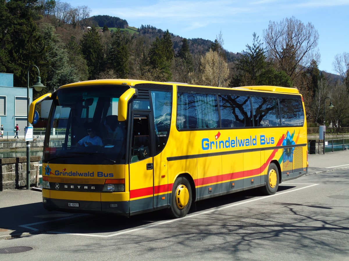 (143'630) - AVG Grindelwald - Nr. 22/BE 92'977 - Setra (ex Porsche, D-Biederitz) am 14. April 2013 bei der Schiffl�ndte Thun