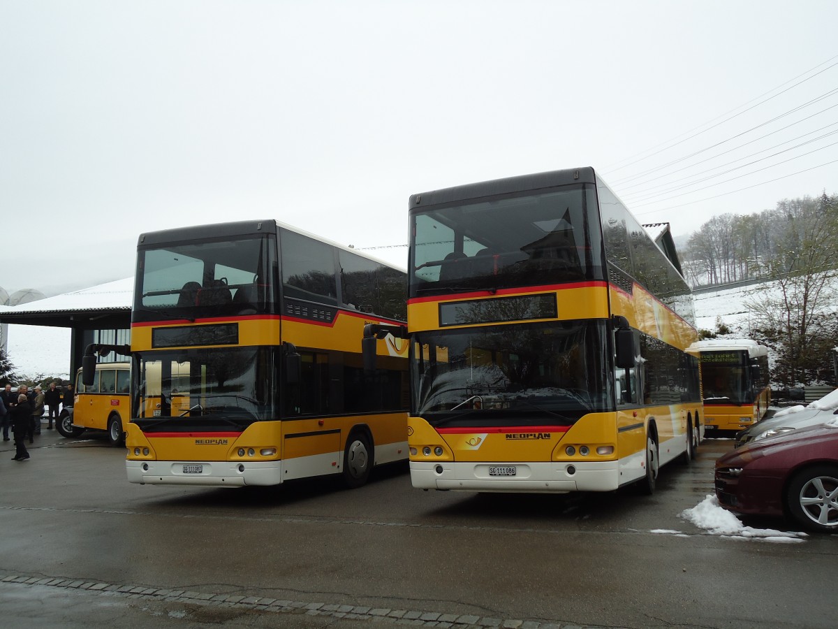 (143'683) - Schwizer, Goldach - SG 111'087 + SG 111'086 - Neoplan am 20. April 2013 in Goldach, Garage