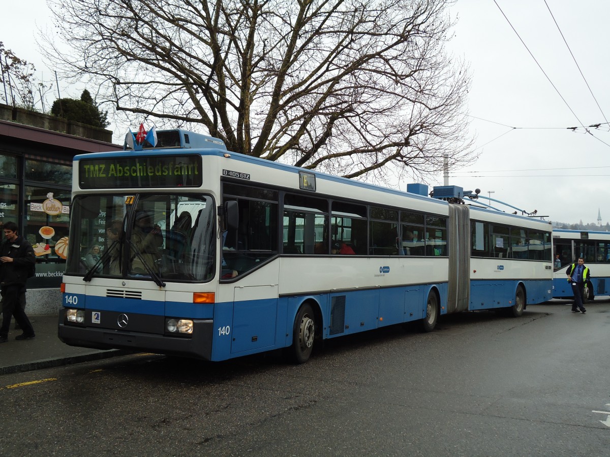 (143'740) - VBZ Z�rich - Nr. 140 - Mercedes Gelenktrolleybus am 21. April 2013 beim Bahnhof Z�rich-Tiefenbrunnen