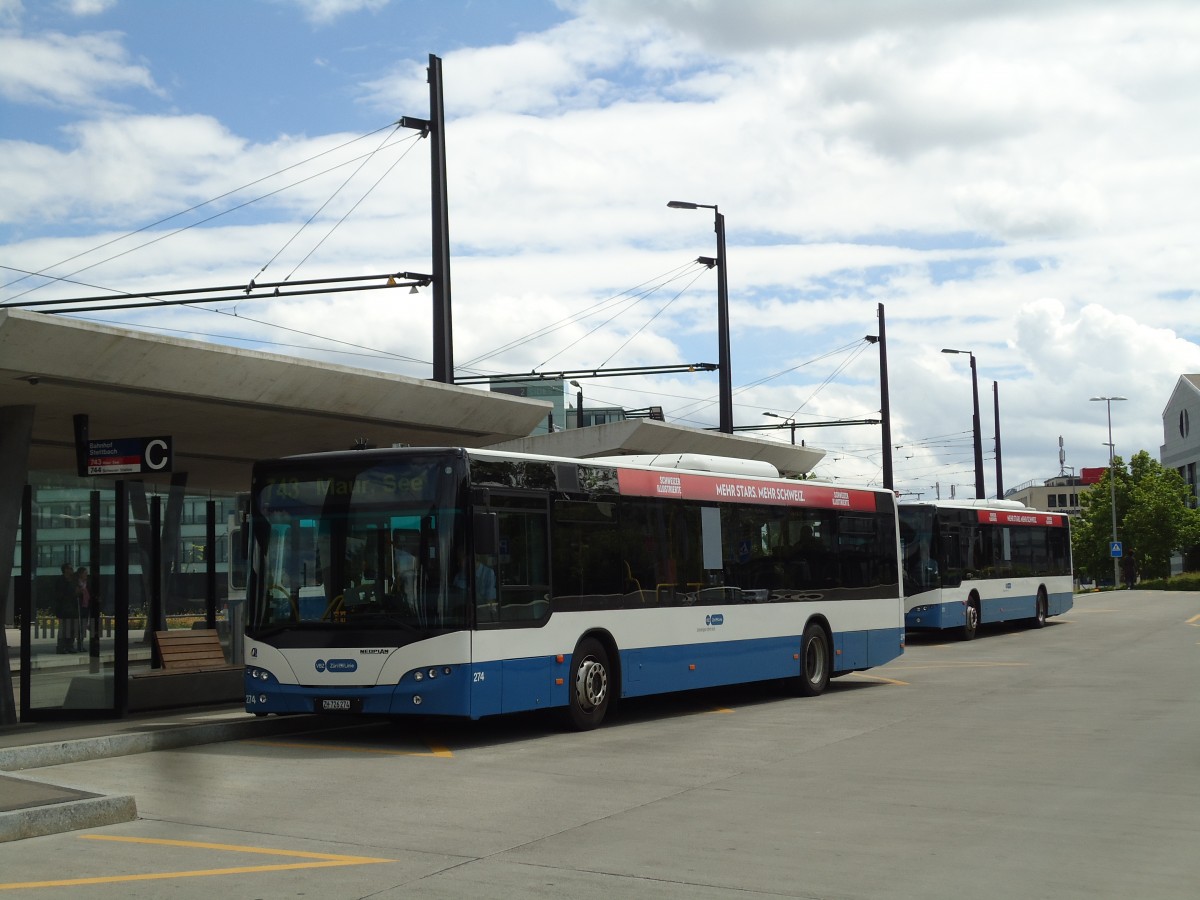 (144'419) - VBZ Z�rich - Nr. 274/ZH 726'274 - Neoplan am 20. Mai 2013 beim Bahnhof Z�rich-Stettbach