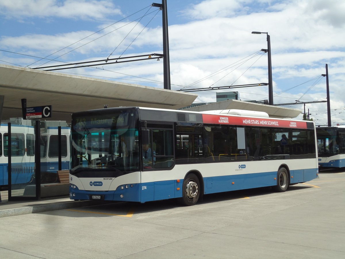(144'420) - VBZ Z�rich - Nr. 274/ZH 726'274 - Neoplan am 20. Mai 2013 beim Bahnhof Z�rich-Stettbach
