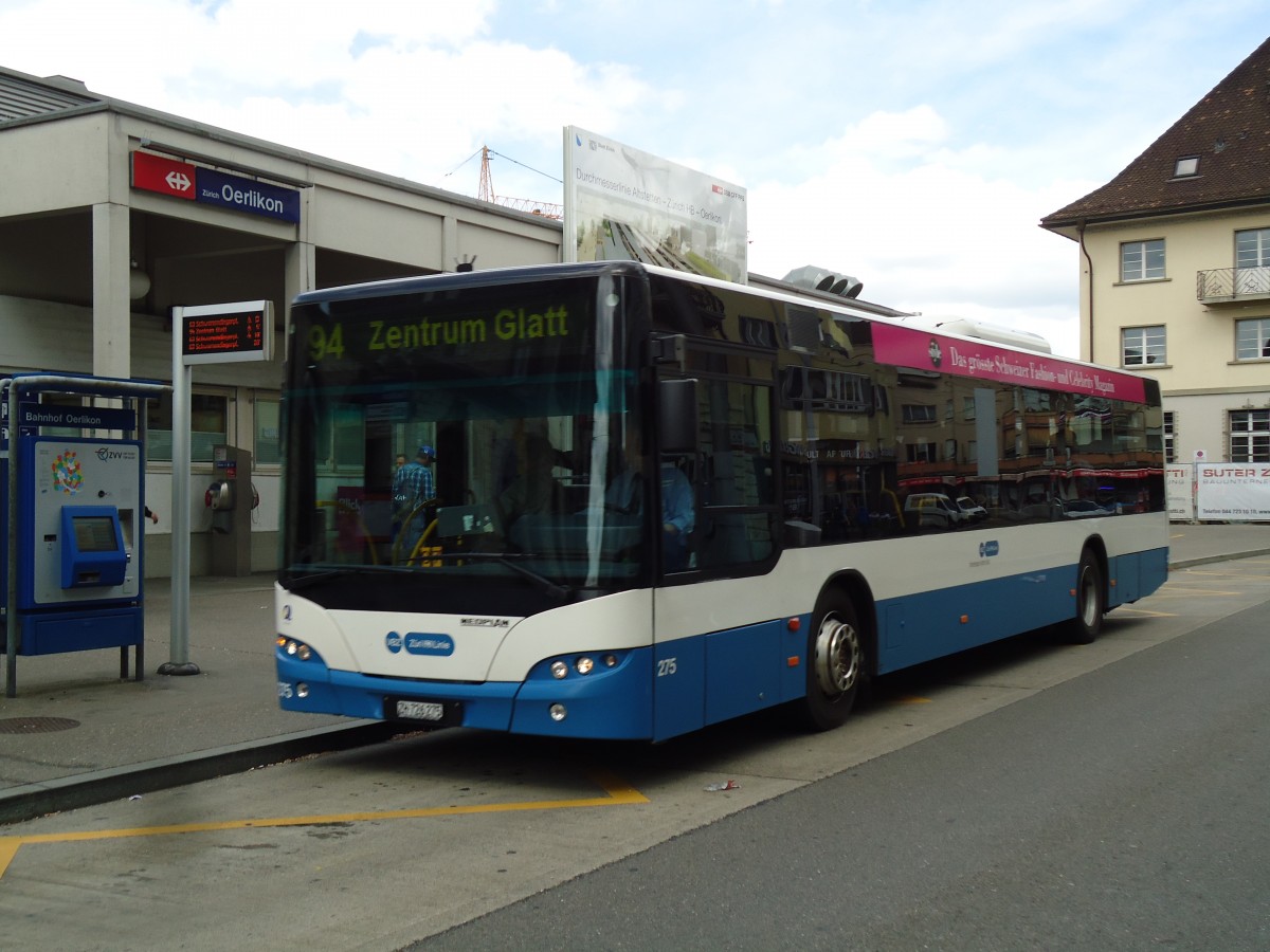 (144'446) - VBZ Z�rich - Nr. 275/ZH 726'275 - Neoplan am 20. Mai 2013 beim Bahnhof Z�rich-Oerlikon