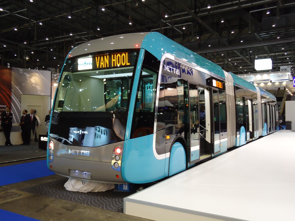 (144'669) - Aus Belgien: Van Hool, Lier - Van Hool am 27. Mai 2013 in Gen�ve, UITP