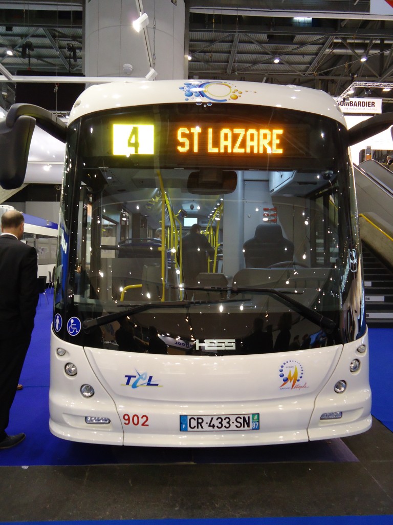 (144'672) - Aus Frankreich: TCL Lyon - Nr. 902/CR 433 SN - Hess/Hess Gelenktrolleybus am 27. Mai 2013 in Gen�ve, UITP