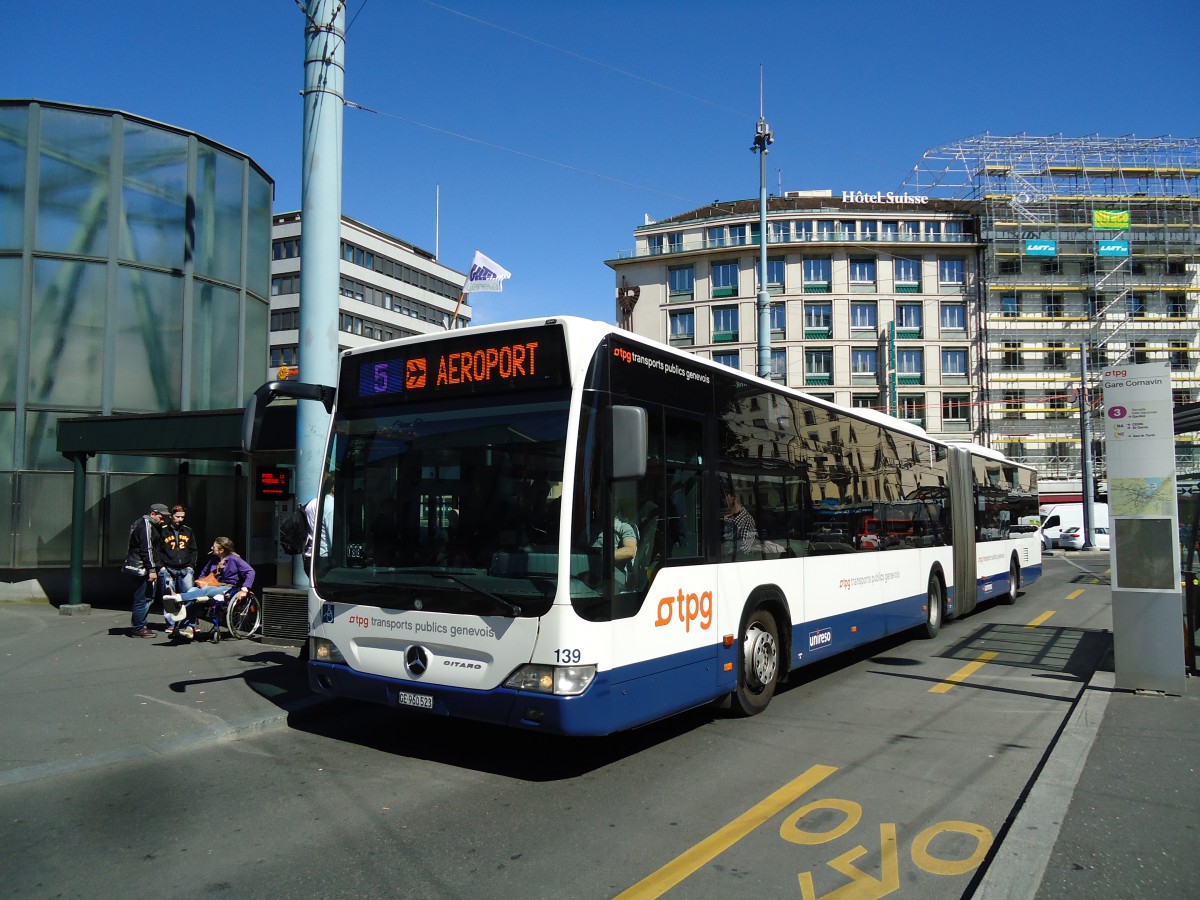 (144'713) - TPG Gen�ve - Nr. 139/GE 960'523 - Mercedes am 27. Mai 2013 beim Bahnhof Gen�ve