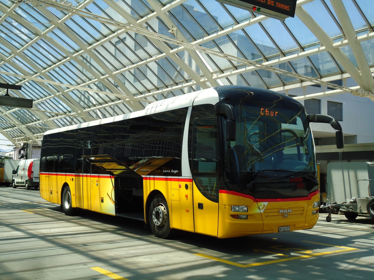 (145'207) - PostAuto Graub�nden - GR 162'977 - MAN am 17. Juni 2013 in Chur, Postautostation