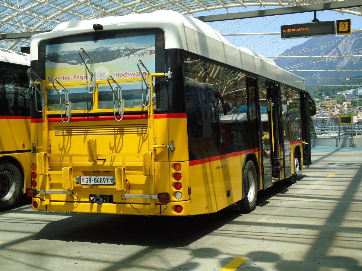 (145'239) - PostAuto Graub�nden - GR 86'897 - Scania/Hess am 17. Juni 2013 in Chur, Postautostation