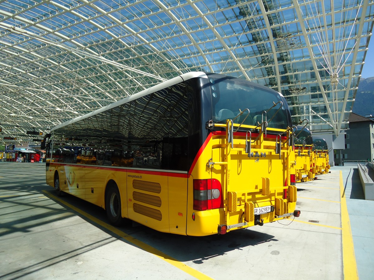 (145'275) - PostAuto Graub�nden - GR 162'983 - MAN am 17. Juni 2013 in Chur, Postautostation
