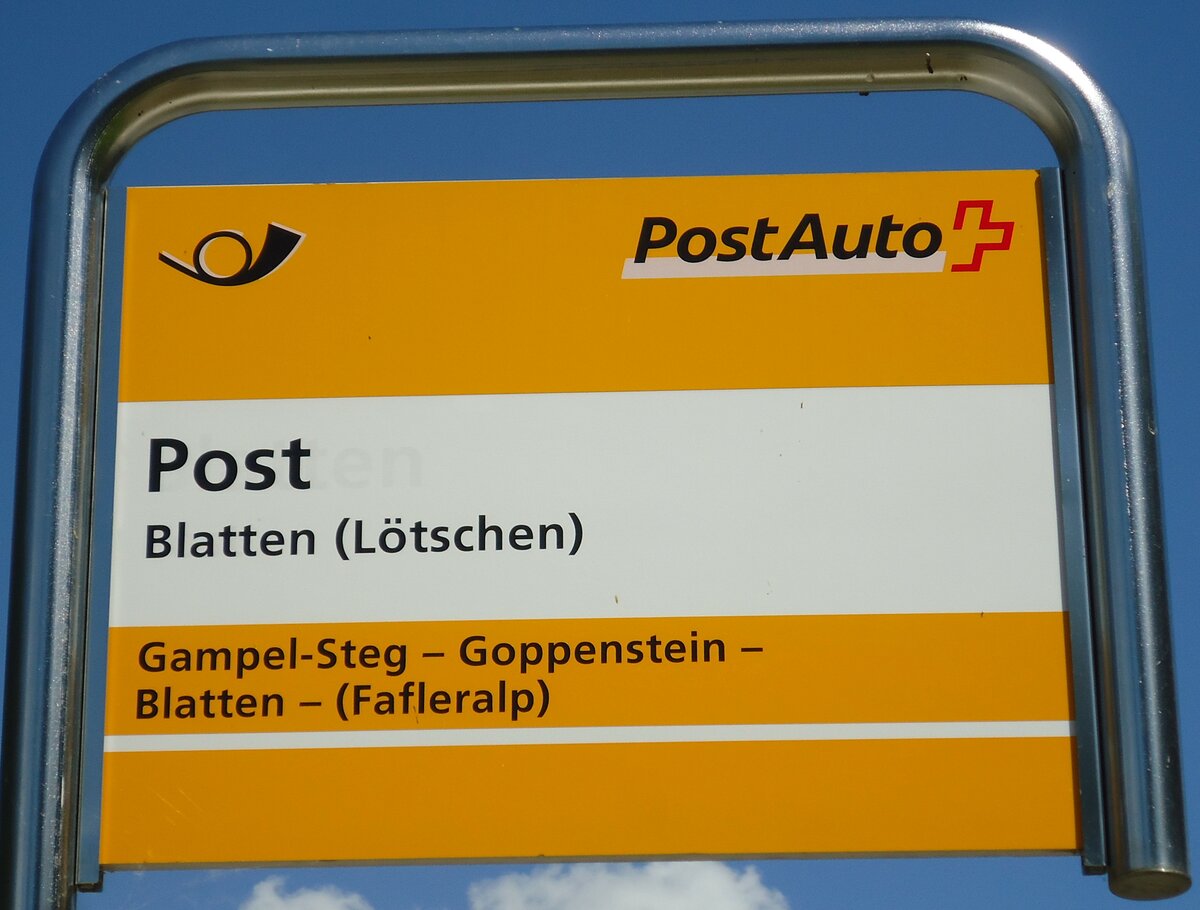 (146'256) - PostAuto-Haltestellenschild - Blatten (L�tschen), Post - am 5. August 2013